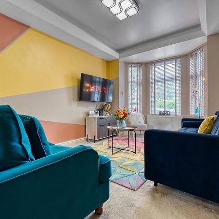 4 Bedroom, 6 Beds, 3 Bathrooms, Near Nec & Birmingham Airport, Business, Contractor And Family Friendly, Free Wi-Fi, Free Parking Coventry Exterior photo