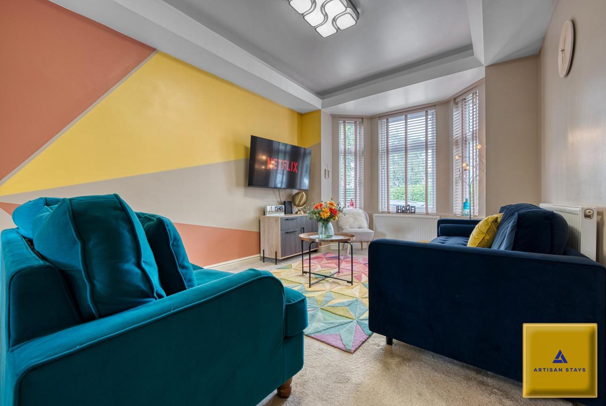 4 Bedroom, 6 Beds, 3 Bathrooms, Near Nec & Birmingham Airport, Business, Contractor And Family Friendly, Free Wi-Fi, Free Parking Coventry Exterior photo